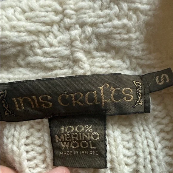 Vintage Merino Wool Cream Cable Knit Sweater - Picture 5 of 5